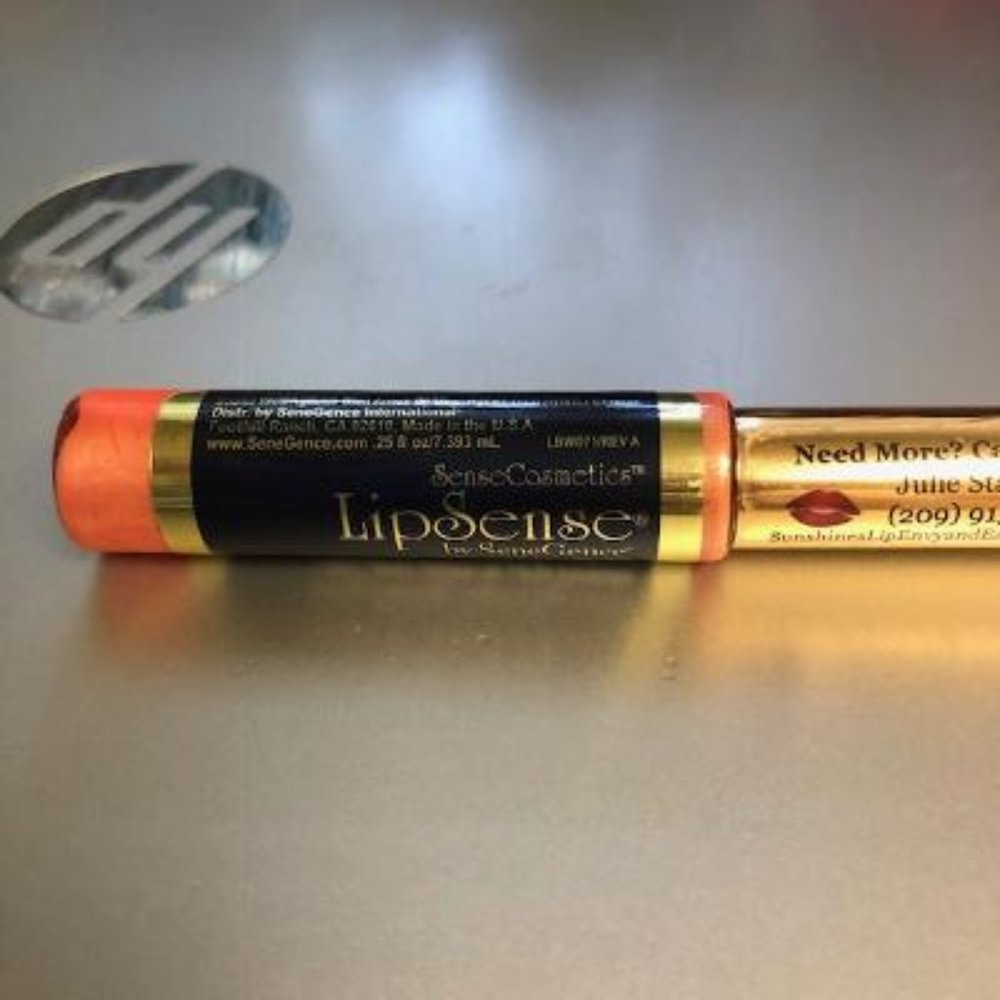 LipSense  in the color "Cora-Lina"  sealed